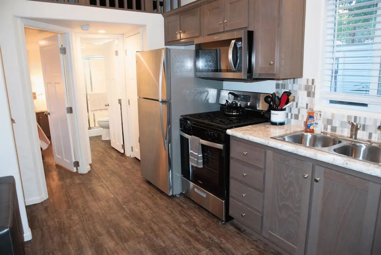 AUTUMN20 Has Arrived: Fall into the Magic of Edge of the Desert Moab at 20 Percent Off