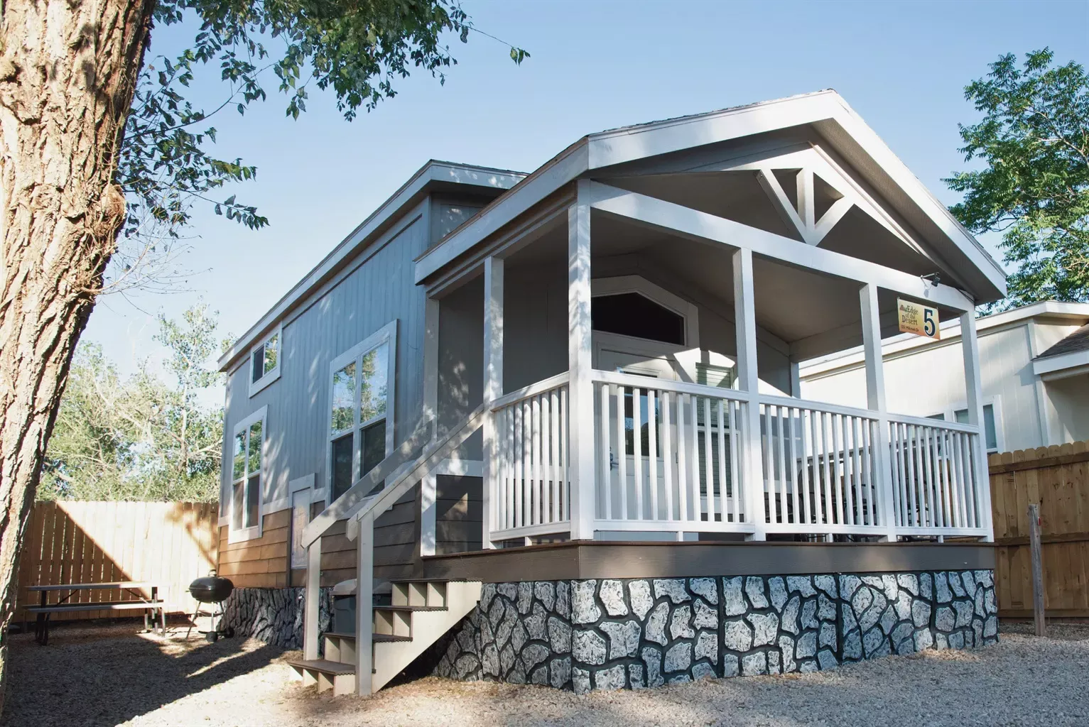 Charming Tiny Home Moab: Your Perfect Retreat in the Desert Landscape