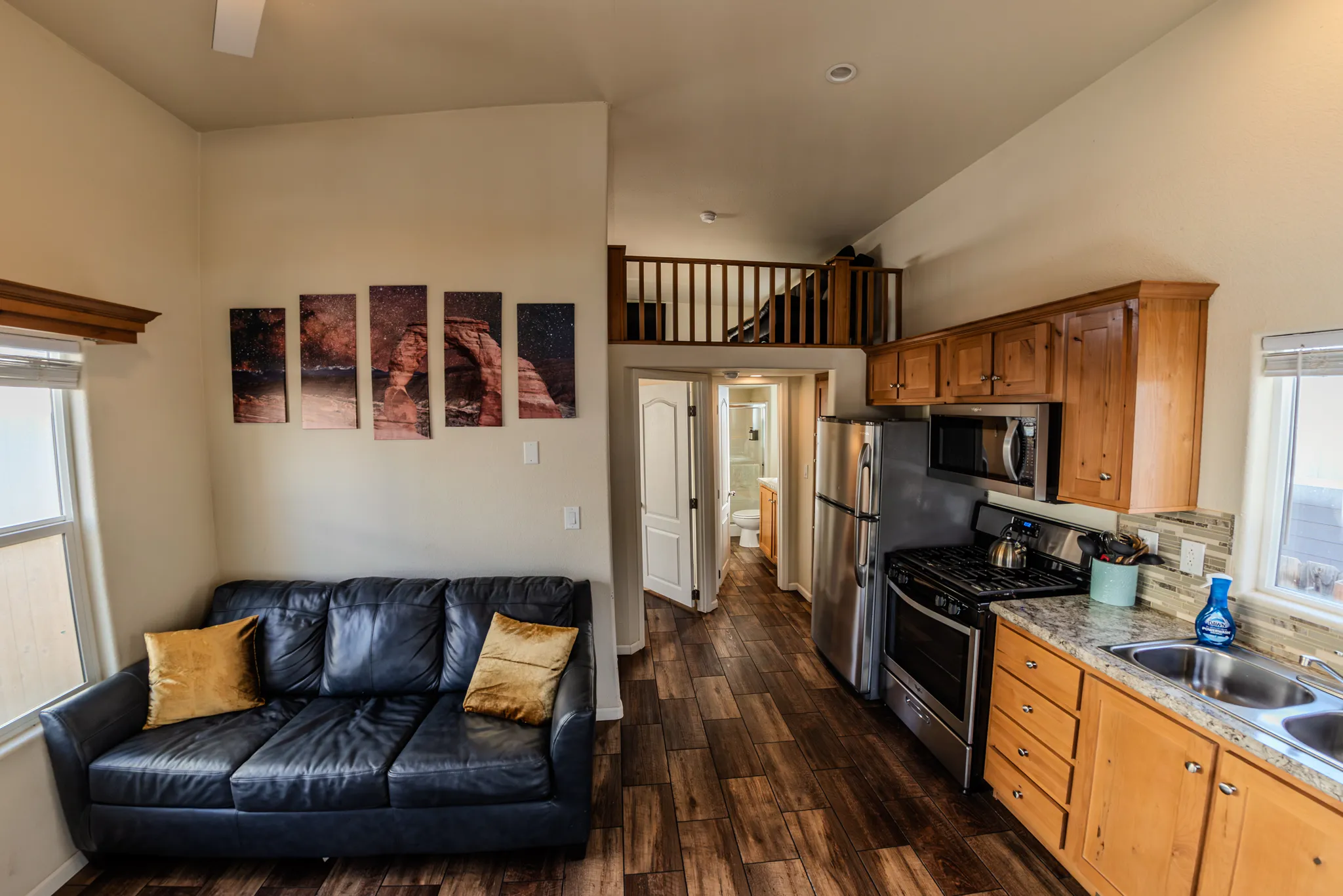 Desert Nights in Moab: Choosing Tiny Homes Over Hotels